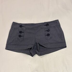 Express Shorts